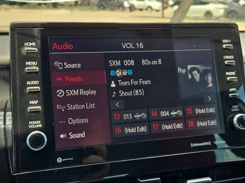 Used 2022 Toyota Camry XSE FWD image 15