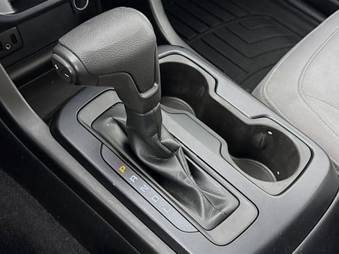 Used 2019 Chevrolet Colorado W/T image 16