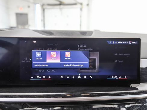 Certified 2024 BMW X6 xDrive40i w/ Premium Package image 18