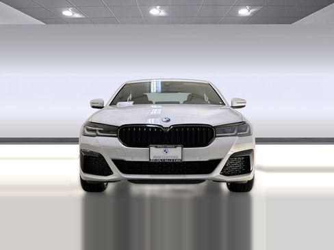 Certified 2023 BMW 530e 530e w/ M Sport Package image 5