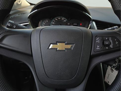 Used 2019 Chevrolet Trax LS FWD image 20