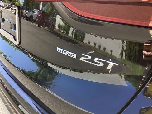 Used 2023 Hyundai Santa Fe Calligraphy image 17