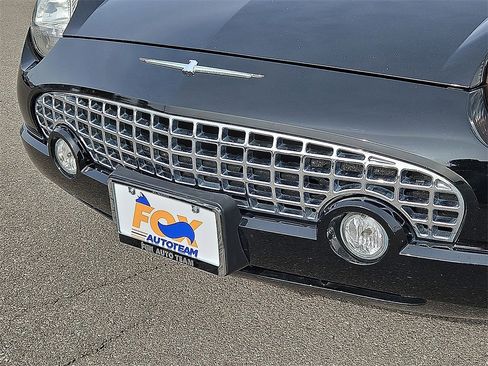 Used 2003 Ford Thunderbird Base image 8