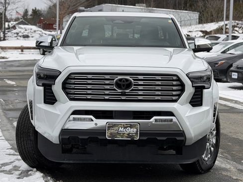 Used 2025 Toyota Tacoma Limited image 2