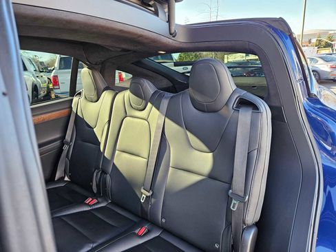 Used 2020 Tesla Model X Long Range image 21