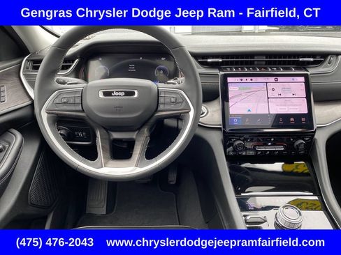 Used 2023 Jeep Grand Cherokee Limited w/ Trailer Tow Prep Group (B) AWD/4WD image 31