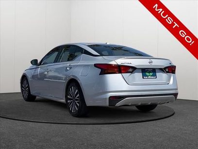 Used 2024 Nissan Altima 2.5 SV