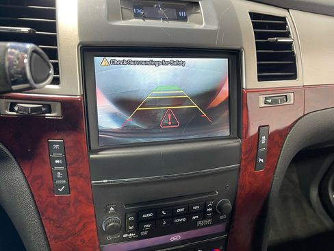 Used 2012 Cadillac Escalade Luxury image 34