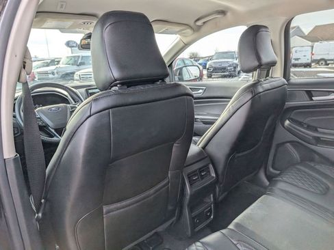 Used 2024 Ford Edge Titanium image 43