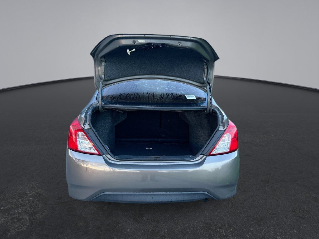 Used 2016 Nissan Versa SV FWD image 25