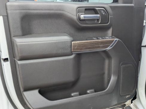 Used 2020 Chevrolet Silverado 1500 LT w/ Texas Edition image 11