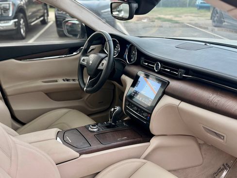 Used 2017 Maserati Quattroporte S GranLusso RWD image 38