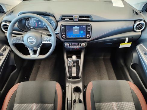 New 2025 Nissan Versa SR image 2