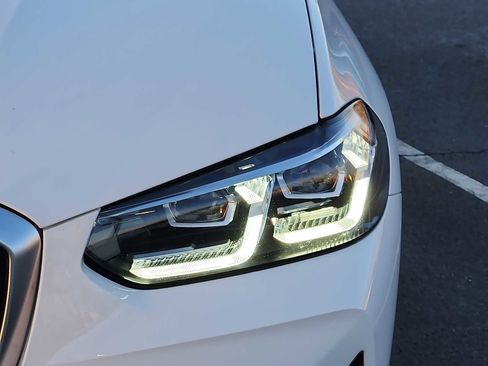 Certified 2024 BMW X3 xDrive30i w/ Premium Package image 9