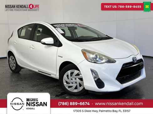 Used 2016 Toyota Prius C Two image 1