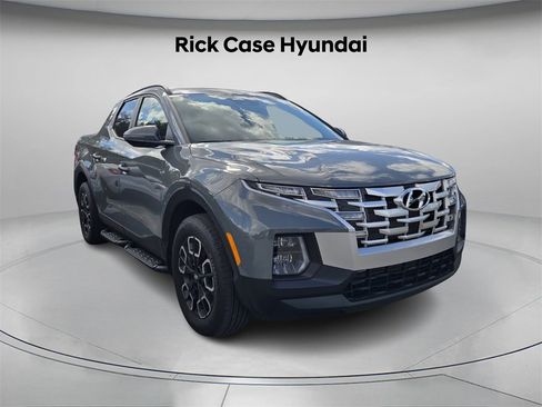 Certified 2024 Hyundai Santa Cruz SEL w/ Activity Package image 4