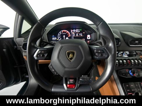 Used 2015 Lamborghini Huracan LP 610-4 AWD/4WD image 17
