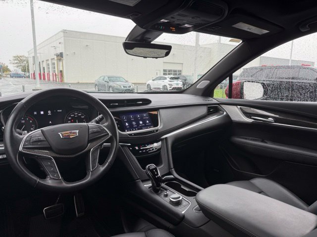 Used 2024 Cadillac XT5 Sportv w/ Technology Package AWD/4WD image 11
