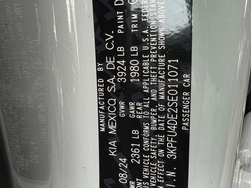 Used 2025 Kia K4 EX image 23