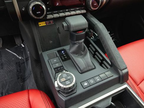 Certified 2025 Toyota Tacoma TRD Off-Road w/ TRD Off Road Premium Package AWD/4WD image 18