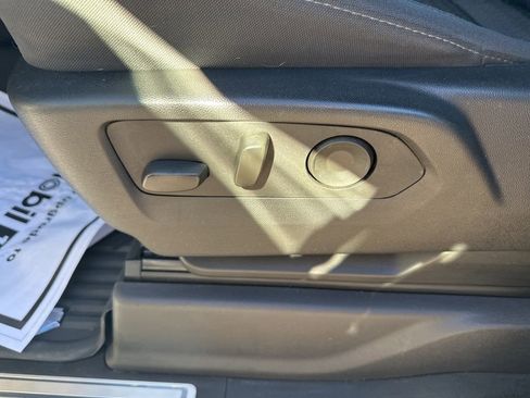 Used 2025 Chevrolet Silverado 2500 LT w/ Safety Package image 16