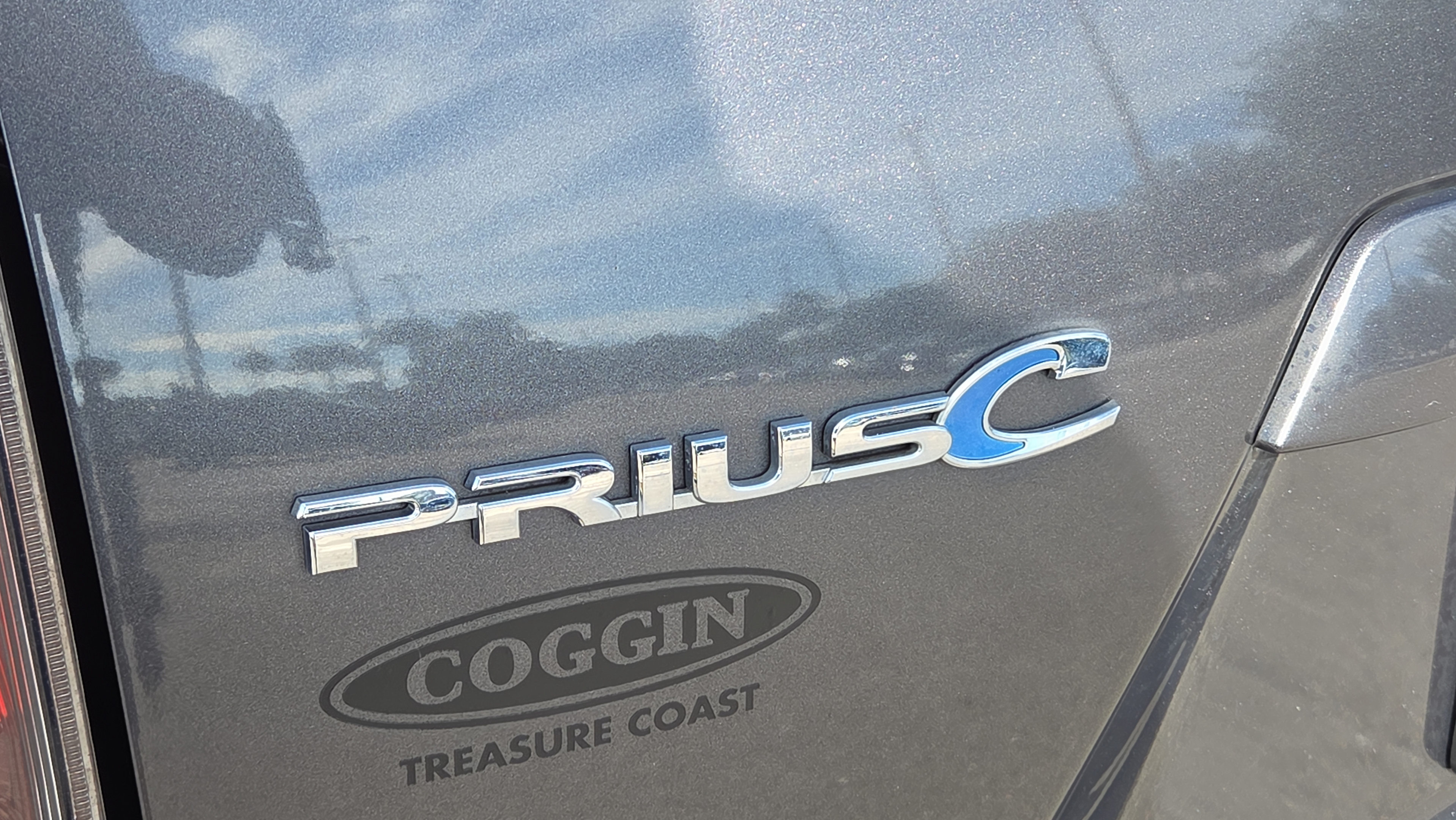Used 2018 Toyota Prius C One FWD image 37