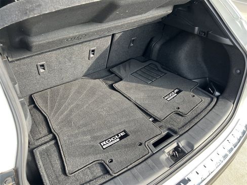 Certified 2021 Nissan Rogue Sport SV image 26