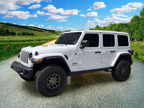 Used 2023 Jeep Wrangler Unlimited Rubicon 392 w/ Xtreme Recon 35" Tire Package AWD/4WD image 2