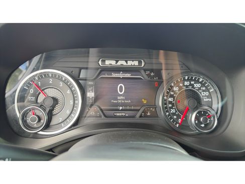 Used 2025 RAM 1500 Big Horn AWD/4WD image 17