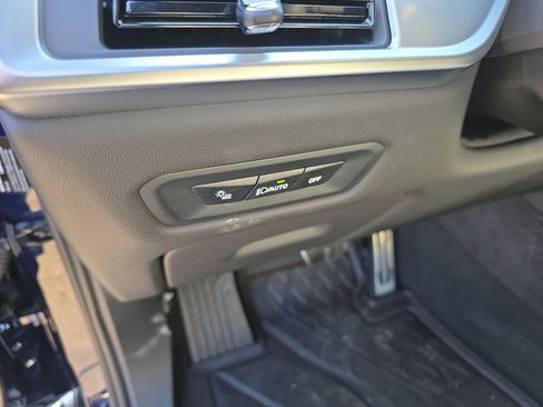 Used 2025 BMW X5 sDrive40i w/ M Sport Package image 22