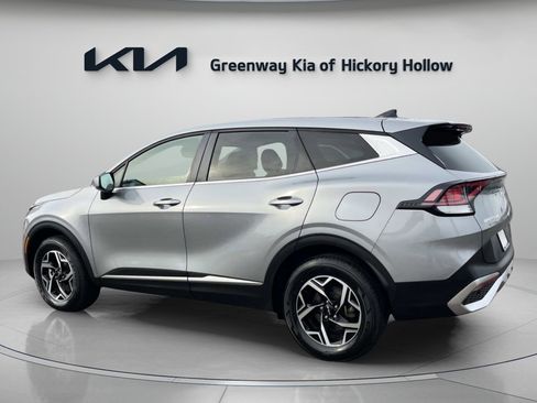 Certified 2024 Kia Sportage LX image 4