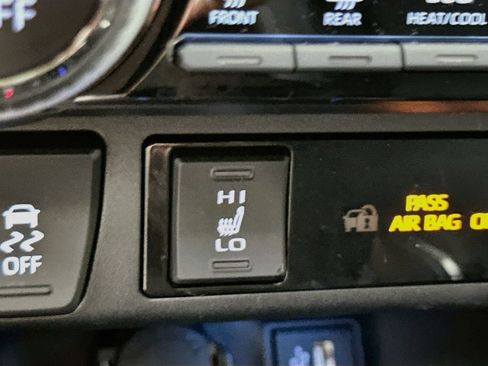 Used 2023 Toyota RAV4 XSE AWD/4WD image 21