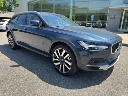 Used 2025 Volvo V90 B6 Cross Country Plus
