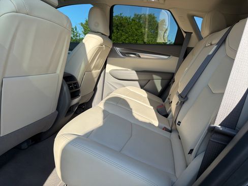 Used 2023 Cadillac XT5 Premium Luxury FWD image 6