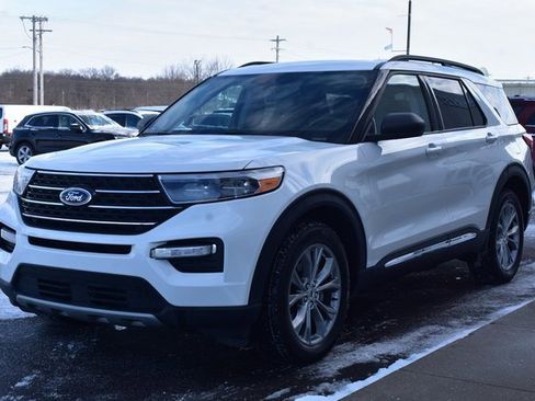 Used 2023 Ford Explorer XLT w/ Equipment Group 202A image 12