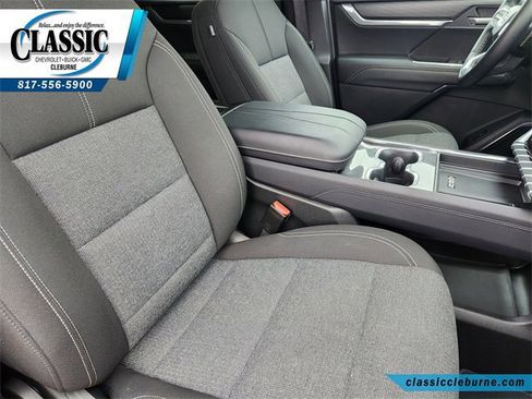 Used 2025 GMC Acadia Elevation image 17