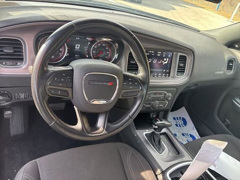 Used 2023 Dodge Charger SXT image 5