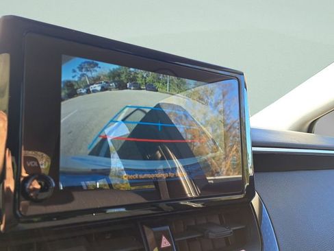Used 2024 Toyota Corolla LE image 21