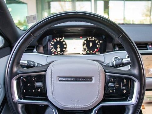 Used 2022 Land Rover Range Rover Evoque SE image 12