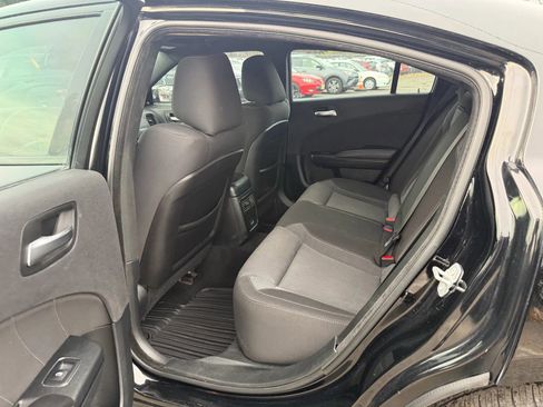 Used 2018 Dodge Charger GT w/ Blacktop Package image 28