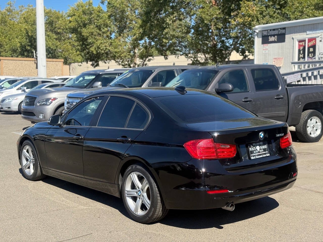 Used 2013 BMW 320i Sedan RWD image 6