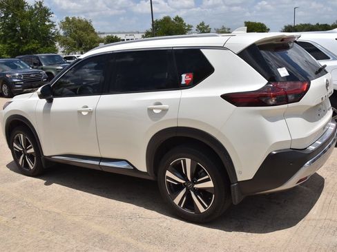 Used 2023 Nissan Rogue Platinum FWD image 7