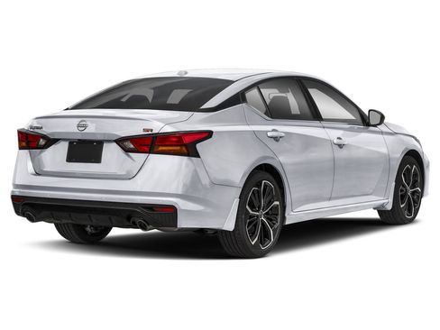 New 2026 Nissan Altima 2.5 SR FWD image 2