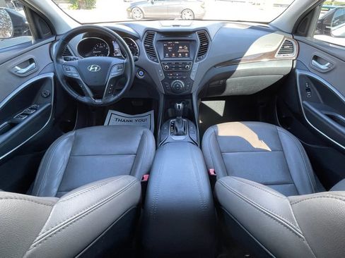 Used 2017 Hyundai Santa Fe Sport FWD image 30