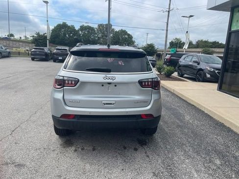 Used 2025 Jeep Compass Limited AWD/4WD image 6