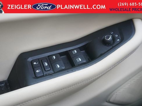 Used 2024 Jeep Grand Cherokee Limited image 29