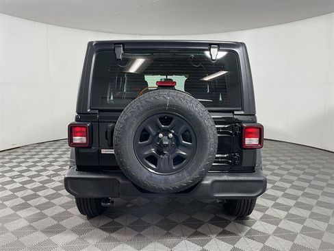 Used 2026 Jeep Wrangler Unlimited Sport AWD/4WD image 6