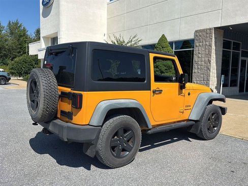 Used 2012 Jeep Wrangler Sport AWD/4WD image 5