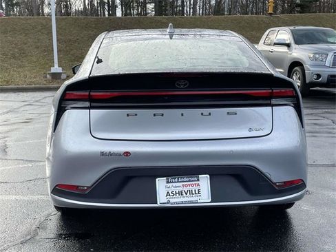 Used 2024 Toyota Prius LE image 4