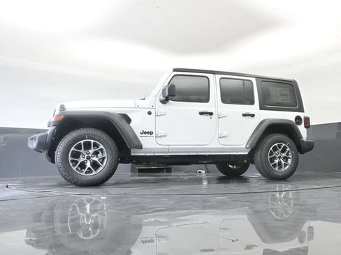 Used 2025 Jeep Wrangler Unlimited Sport AWD/4WD image 44